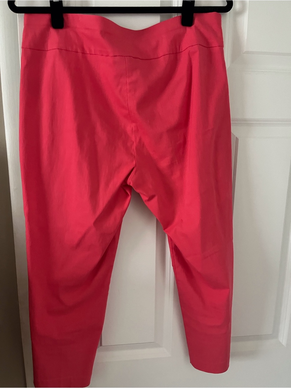 Alfani Coral-Red Women's Tailored Capris - Picture 3 of 5